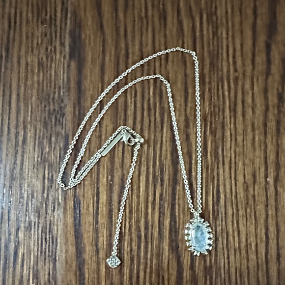 Kendra Scott Elegant Silver Necklace with Pendant - Picture 2 of 3